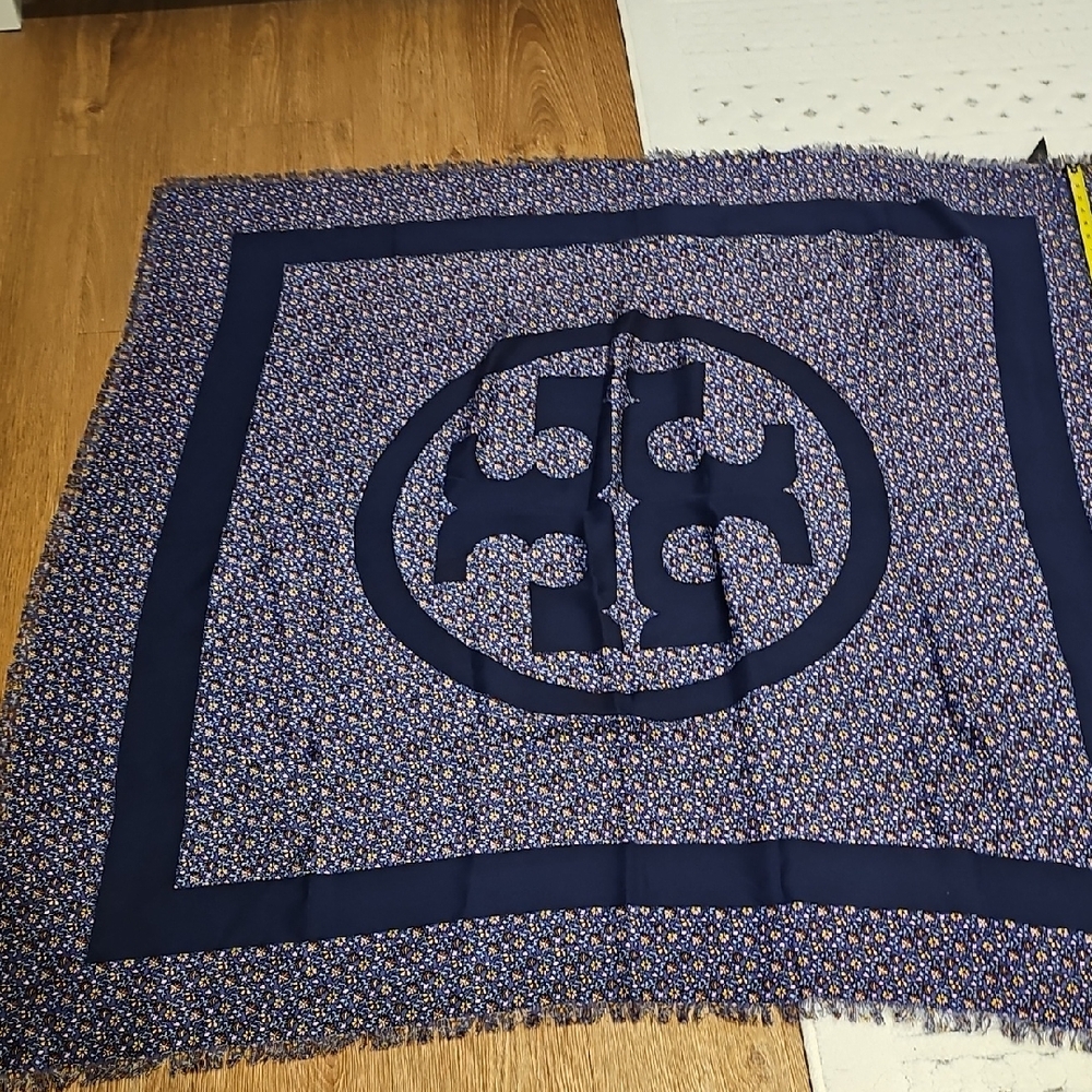 Tory Burch Navy and White Geometric Scarf